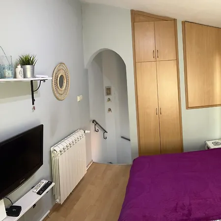 Garsonjera Zvezdara Apartment