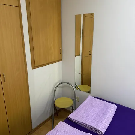 Garsonjera Zvezdara Διαμέρισμα