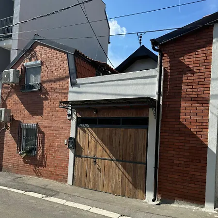 Garsonjera Zvezdara *