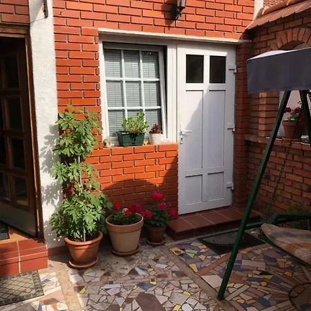 Garsonjera Zvezdara 아파트 *